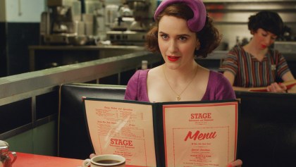 ¿Por qué 'The Marvelous Mrs. Maisel' es la mejor serie de los 60 después de 'Mad Men'?