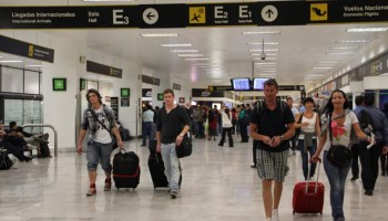 ¿Vuelos cancelados, cobros de más, etc? Suprema Corte defendió los derechos de los pasajeros de aerolíneas