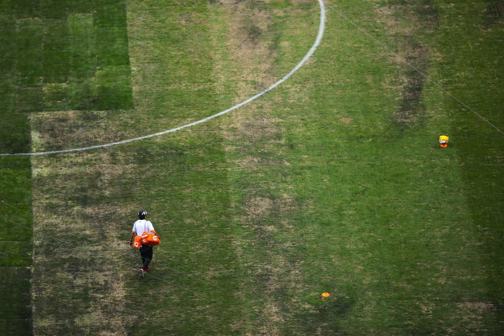 ¿Y así querían jugar? Así lucía la cancha del Estadio Azteca para el partido de la NFL