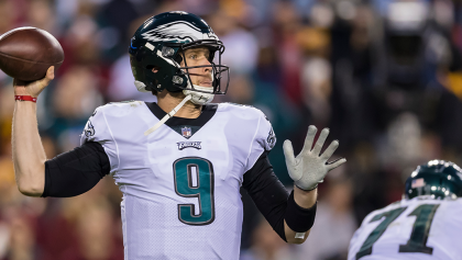 ¡La magia de Nick Foles! Philadelphia gana y avanza a los playoffs de la NFL