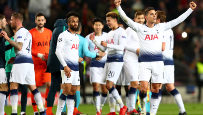 Tottenham alcanzó la clasificación; Napoli eliminado