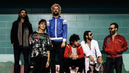 Escucha el cover de The Voidz a "I Wish It Was Christmas Today”