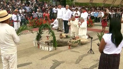 AMLO pide permiso a la Madre Tierra para construir el Tren Maya