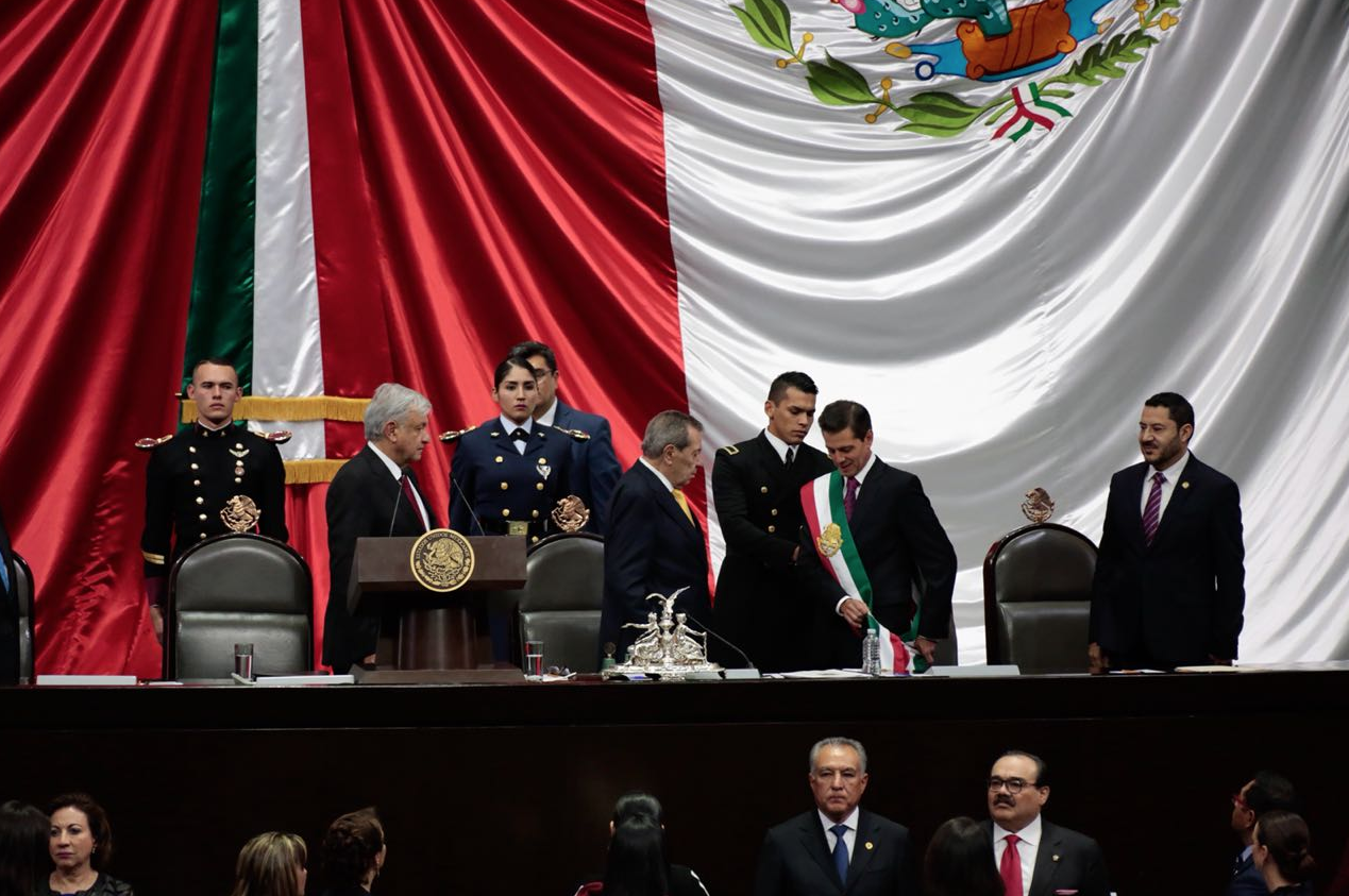 En Imágenes: Así se vivió la toma de protesta de AMLO en el Congreso 