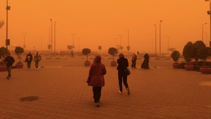 ¡Wow! Checa las impresionantes imágenes que dejó una tormenta de arena en Egipto