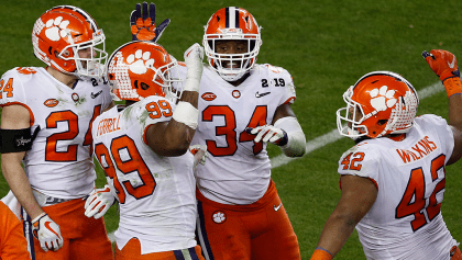 ¡En un partidazo! Clemson le ganó el título colegial a Alabama