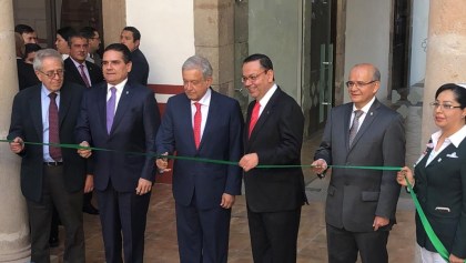 AMLO se compromete a tener un sistema de salud "como el de Canadá o Dinamarca" en dos años