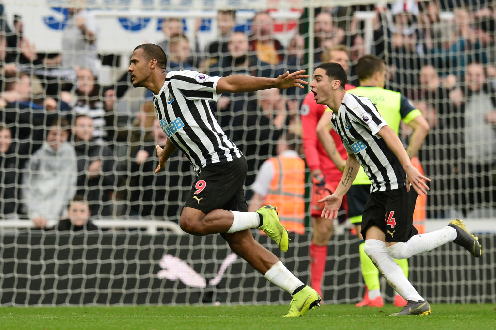 Huddersfield perdió ante Newcastle y es cuestión de tiempo para que descienda