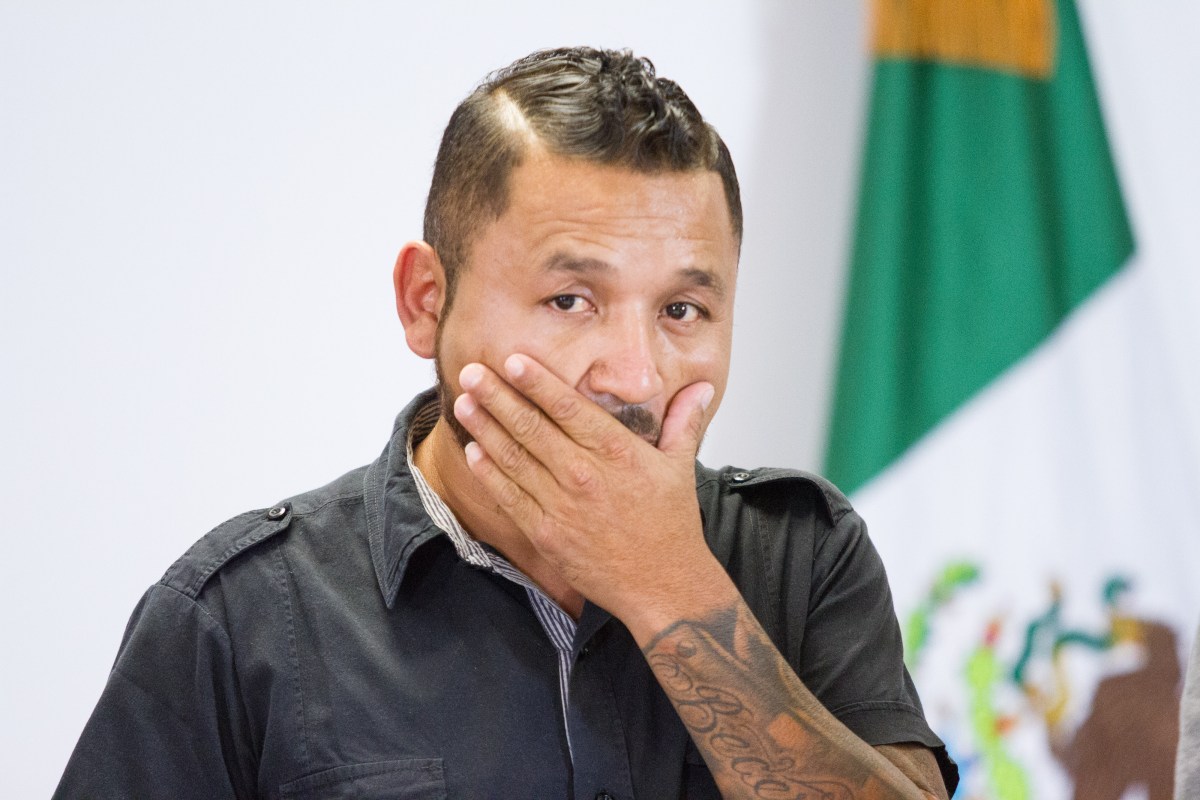 CIUDAD DE MÉXICO, 07FEBRERO2019.- El sub secretario Zoé Robledo, despues de una reunión con Pedro César Carrizalez, alias el Mijis, diputado local por San Luis Potosí, explicaron la vigilancia para el legislador y su familia. Esta tarde e la Secretaría de Gobernación.