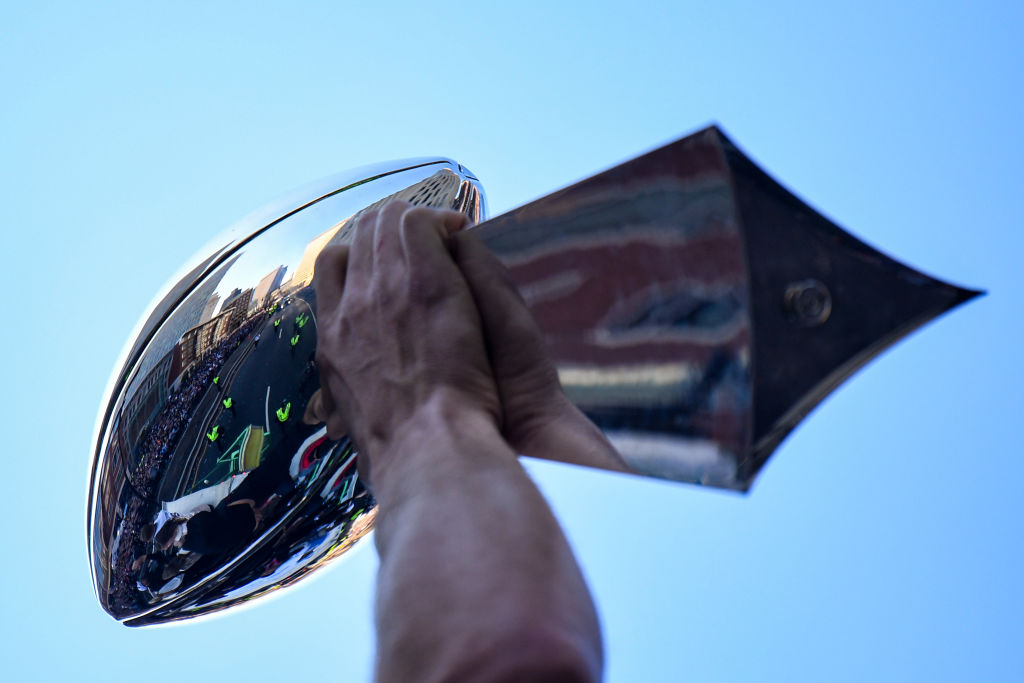 ¡Ah no bueeno! Fans de los Patriots protagonizan pelea en festejos por el Super Bowl