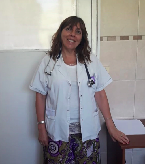 ¡Aplausos! Mira el conmovedor de una doctora que canta "A mi manera" a sus pacientes enfermos