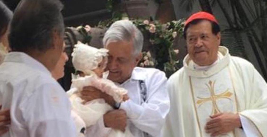 ''Sí fui padrino de una niña, conozco a Miguel Rincón', dice AMLO sobre foto con Norberto Rivera