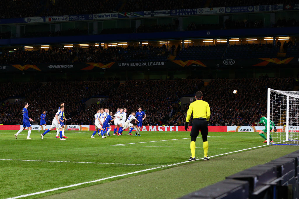 ¡Qué joya! En imágenes el golazo de Willian en la Europa League