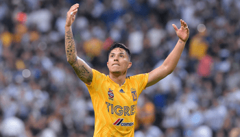 ¡Qué golazo! Así se estrenó Carlos Salcedo con la camiseta de Tigres