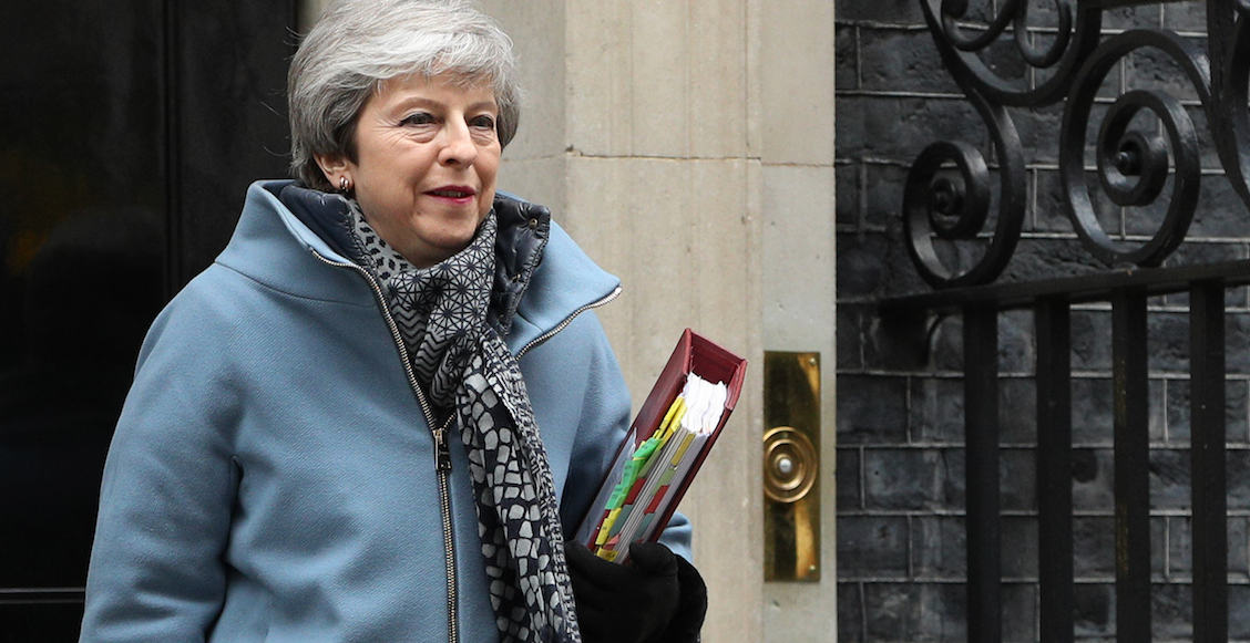 Tsss... Theresa May dejará el cargo si se aprueba su acuerdo del Brexit