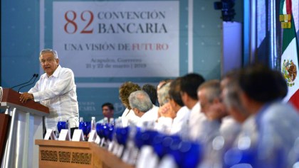 AMLO pide a los bancos que le bajen a sus comisiones mediante la competencia