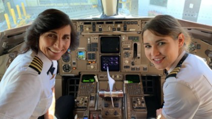 ¡Female Power! Conoce a la madre e hija pilotos que vuelan el mismo avión