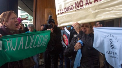 Feministas piden aborto legal y seguro; Nuevo León aprueba reforma "provida"