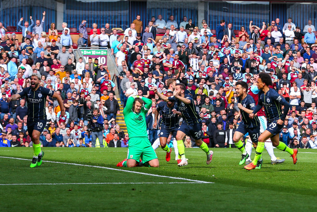 En imágenes: Los rostros del Manchester City sufriendo por ganarle al Burnley