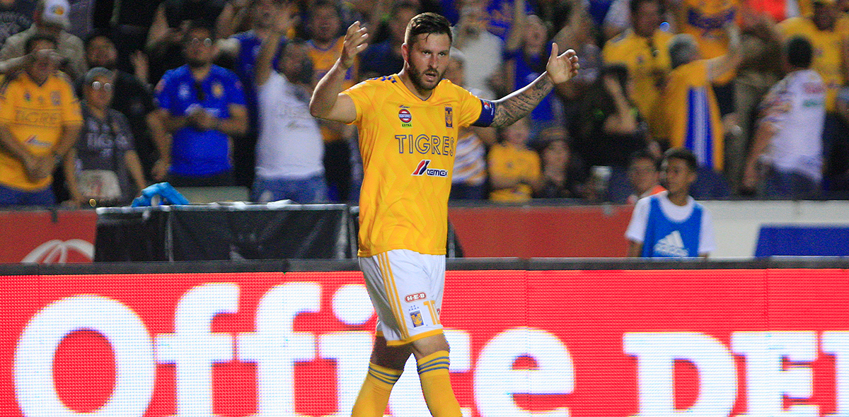 ¡Adiós, 'Jefe'! Gignac superó a Tomás Boy como goleador del Clásico Regio