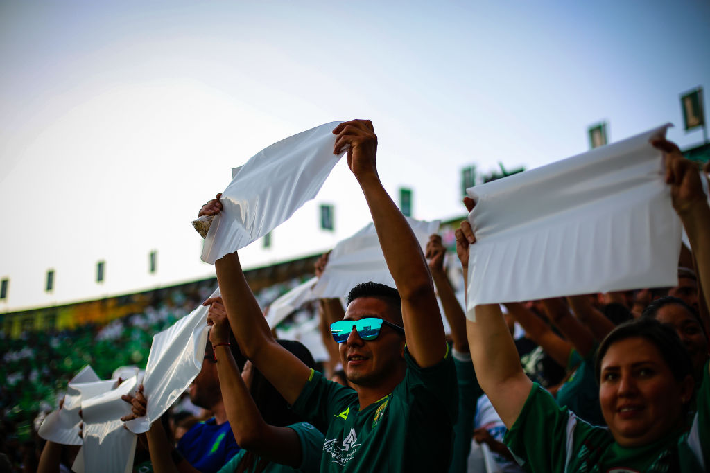 Aficionados del América y León se agarraron a golpes terminando el partido