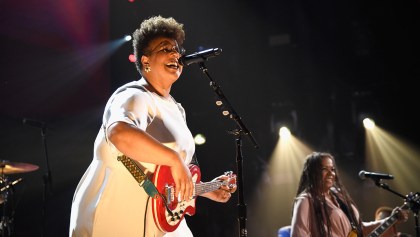 Brittany Howard de los Alabama Shakes anuncia disco en solitario con ‘History Repeats’