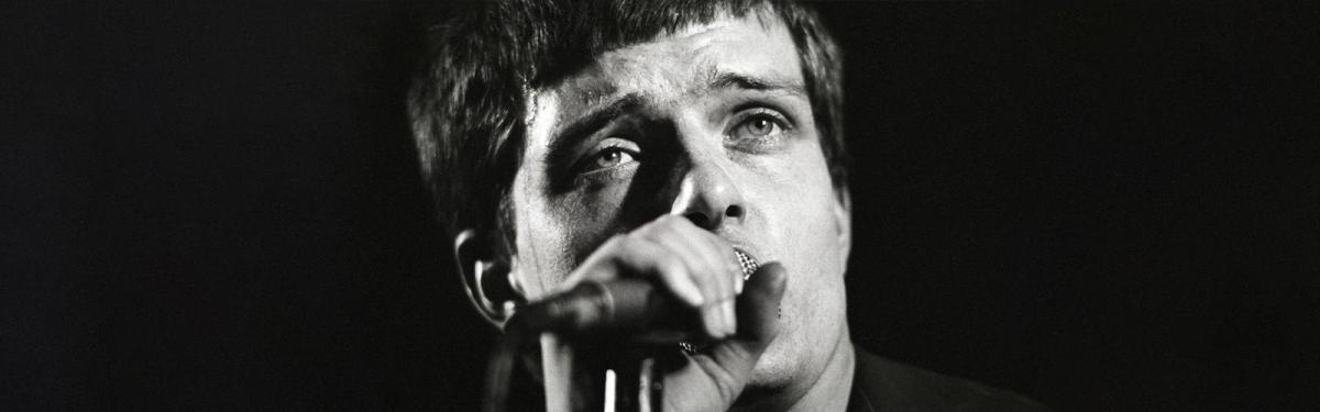 “Love Will Tear Us Apart”, la canción de Joy Division que repercutió en la cultura moderna