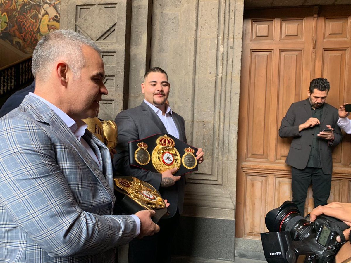 En imágenes: Así fue la visita de Andy Ruiz a AMLO en Palacio Nacional