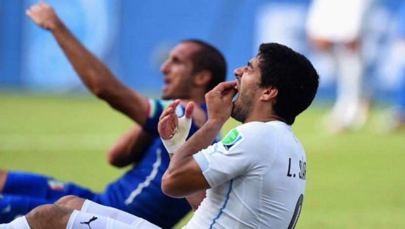 Luis Suárez recibió ‘trato inhumano’ luego de morder a Chiellini en 2014