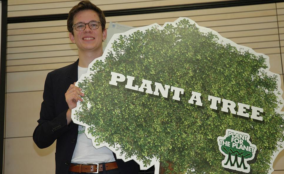 Felix Finkbeiner, el joven que plantó un millón de árboles a los 12 años y busca sembrar un billón más