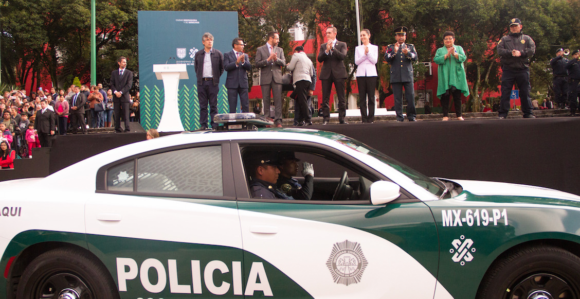 Detienen a policía por presunto abuso sexual en contra de una menor de edad