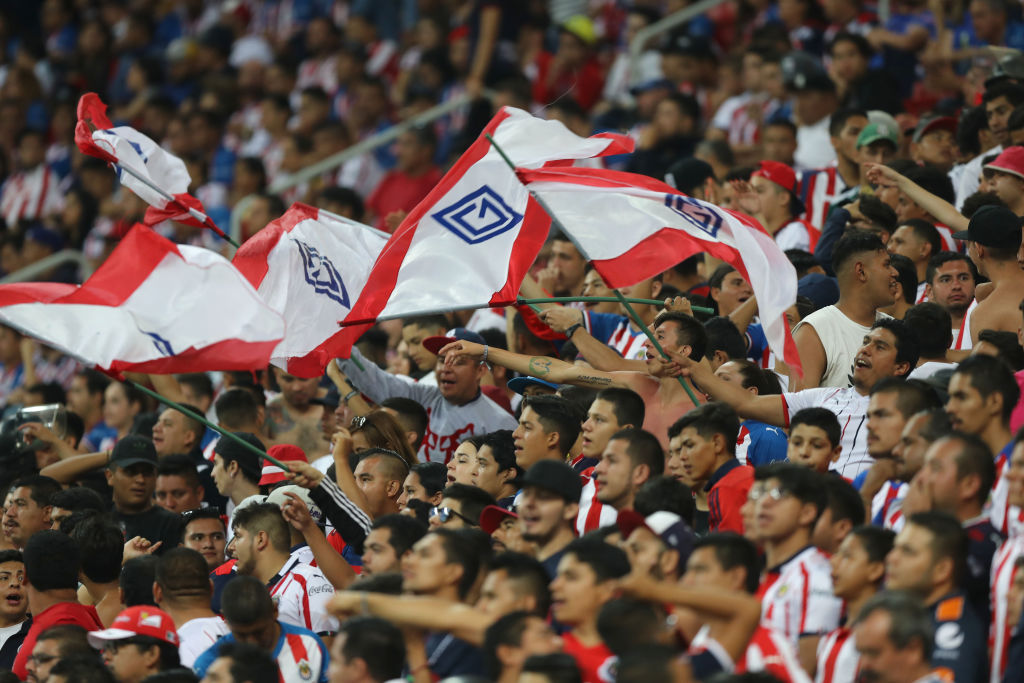 Alan Pulido lamentó que Chivas se haya “echado para atrás” y no le ganaran al Puebla