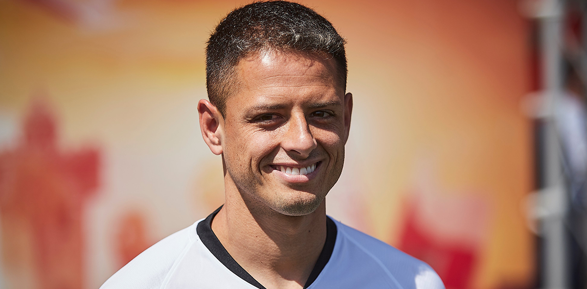 "Un delantero muy completo": Las palabras del DT del Sevilla sobre el 'Chicharito'