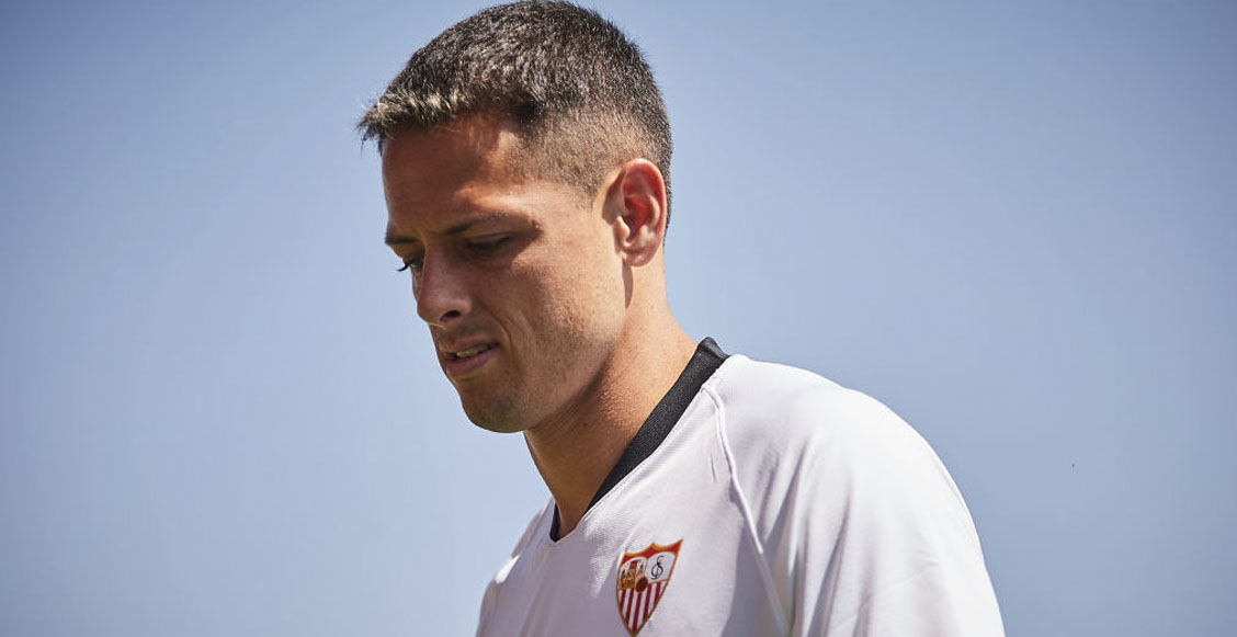 Chicharito' reveló cómo lo contactó el Sevilla y lo difícil que será estar  en el equipo