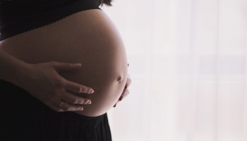 Senado aprueba aumentar incapacidad por maternidad a 14 semanas