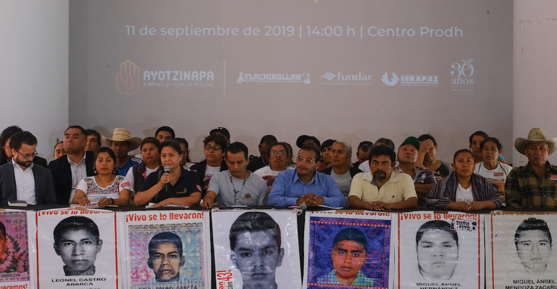 padres-estudiantes-normalistas-ayotzinapa