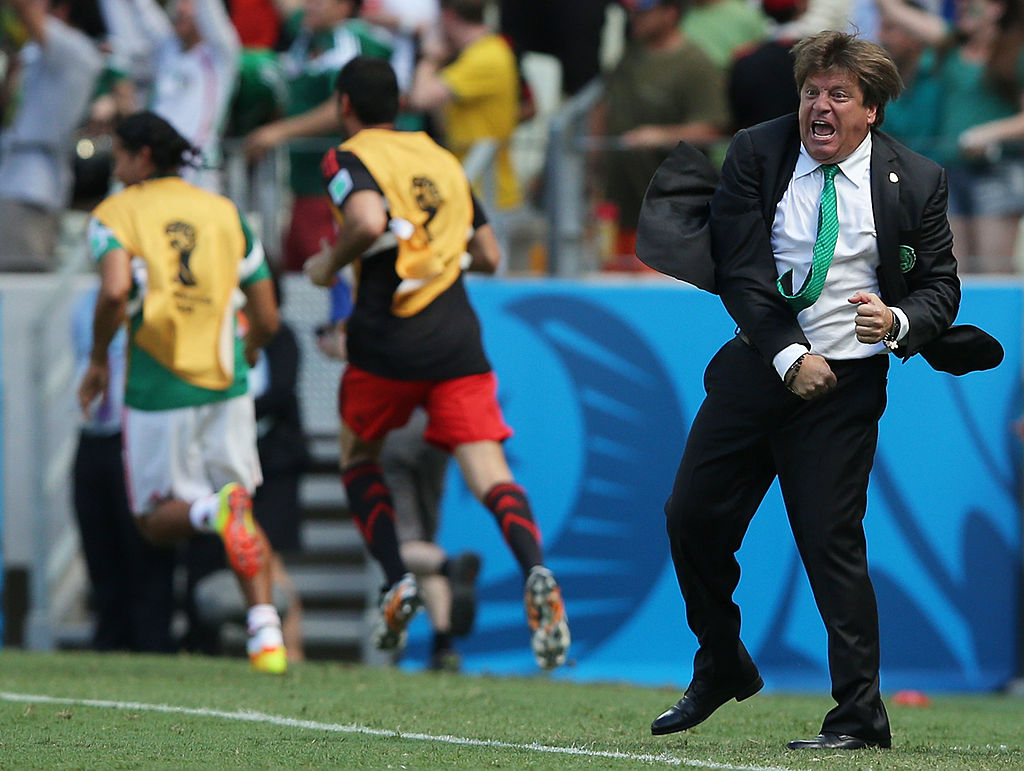 Decio de María lloró cuando despidió al 'Piojo' Herrera de la Selección Mexicana