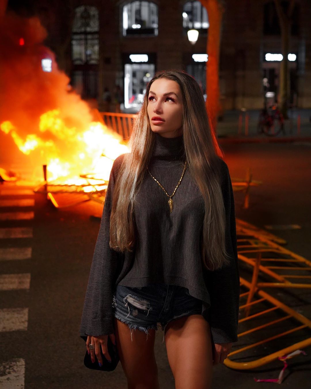 instagram-rusia-modelo-influencer-foto-protestas-barcelona