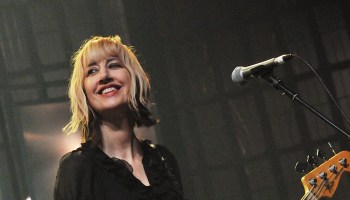 Kim Shattuck, líder de The Muffs y exbajista de Pixies, murió a los 56 años