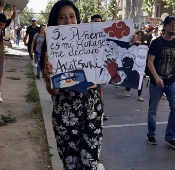 ¡Joya! Jóvenes otakus de Chile salen a manifestarse vestidos de sus personajes favoritos