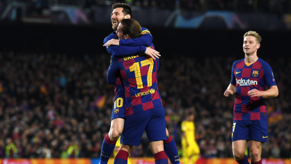 Barcelona aplastó al Dortmund para clasificar en Champions League