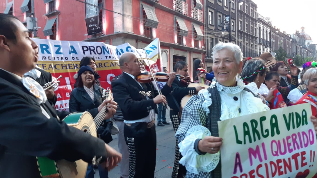 Mariachis-AMLO-cumpleaños-palacio-nacional