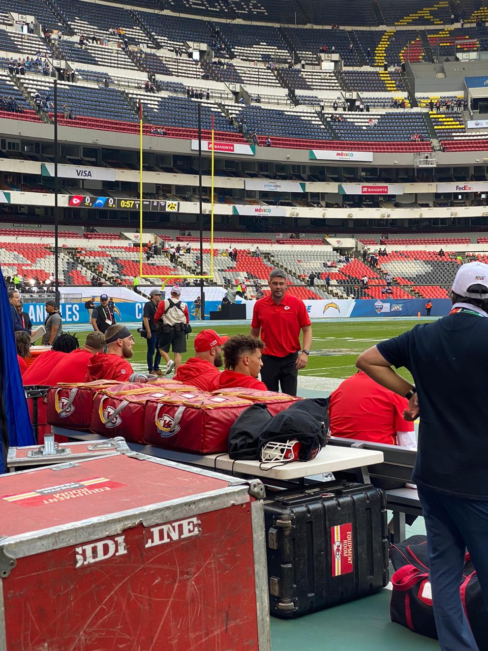 En imágenes y videos, así se vivió el juego entre Chiefs vs Chargers en México