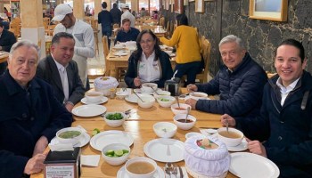 AMLO-foto-comiendo-bartlett-investigacion-inocente-barbacoa