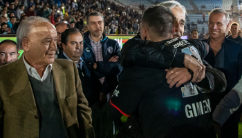 "Fuera Billy": Así recibieron al presidente de Cruz Azul en la despedida del 'Chaco'