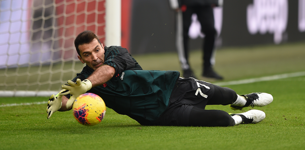 ¡Histórico! Gianluigi Buffon empató a Maldini con más partidos en la Serie A