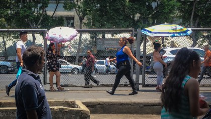 puestos-ambulantes-circunvalacion-la-merced-cdmx-trabajadoras-sexuales-02