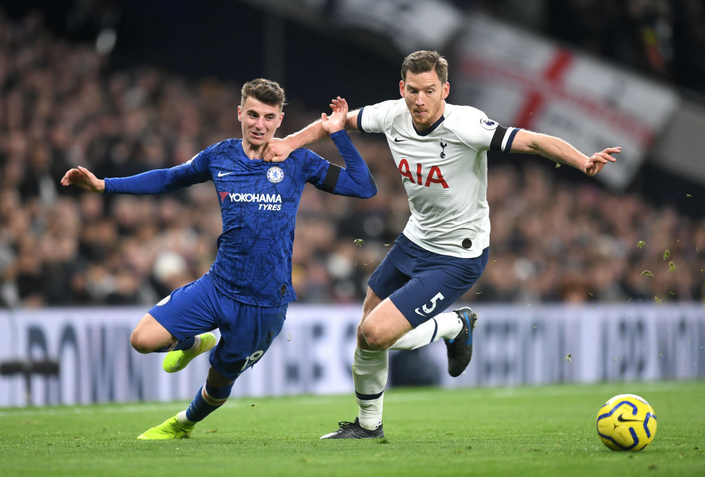 Chelsea se llevó el Derbi de Londres ante Tottenham con doblete de Willian