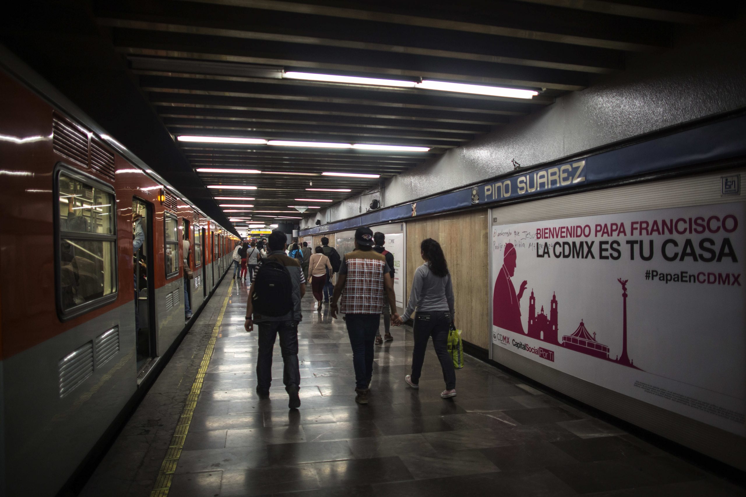 Asalto En El Metro:  La Policía Revela Una Identidad Clave