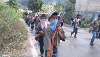 Niños son entrenados para defender a sus comunidades en Guerrero